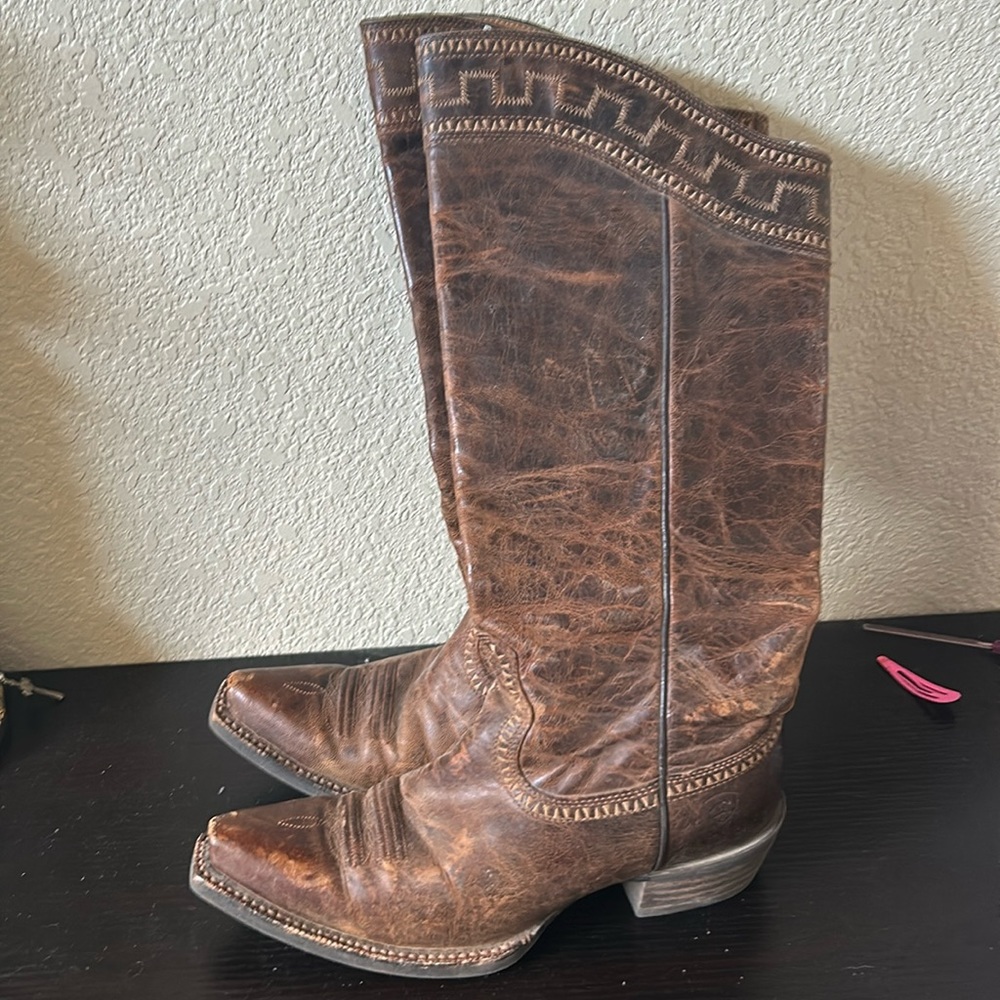 knee brown boots